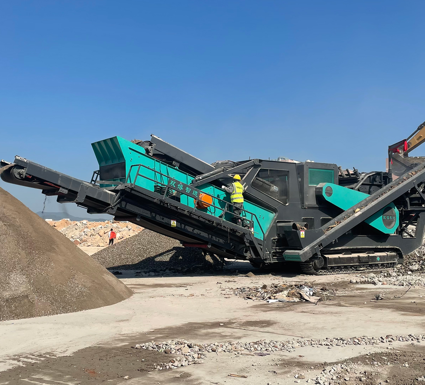 反擊式移動破碎站每小時能處理多少建筑垃圾？